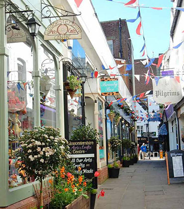 College Court Shops